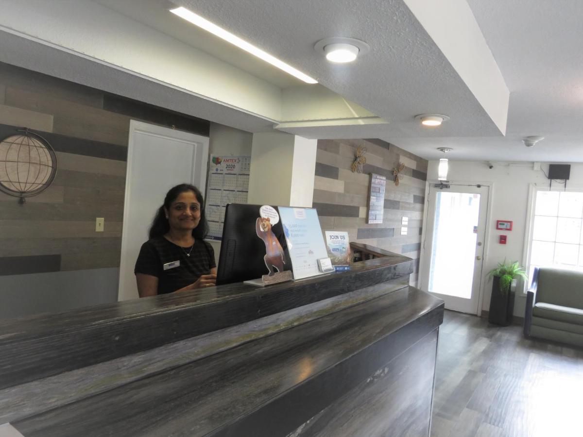 Travelodge By Wyndham Walterboro Bagian luar foto